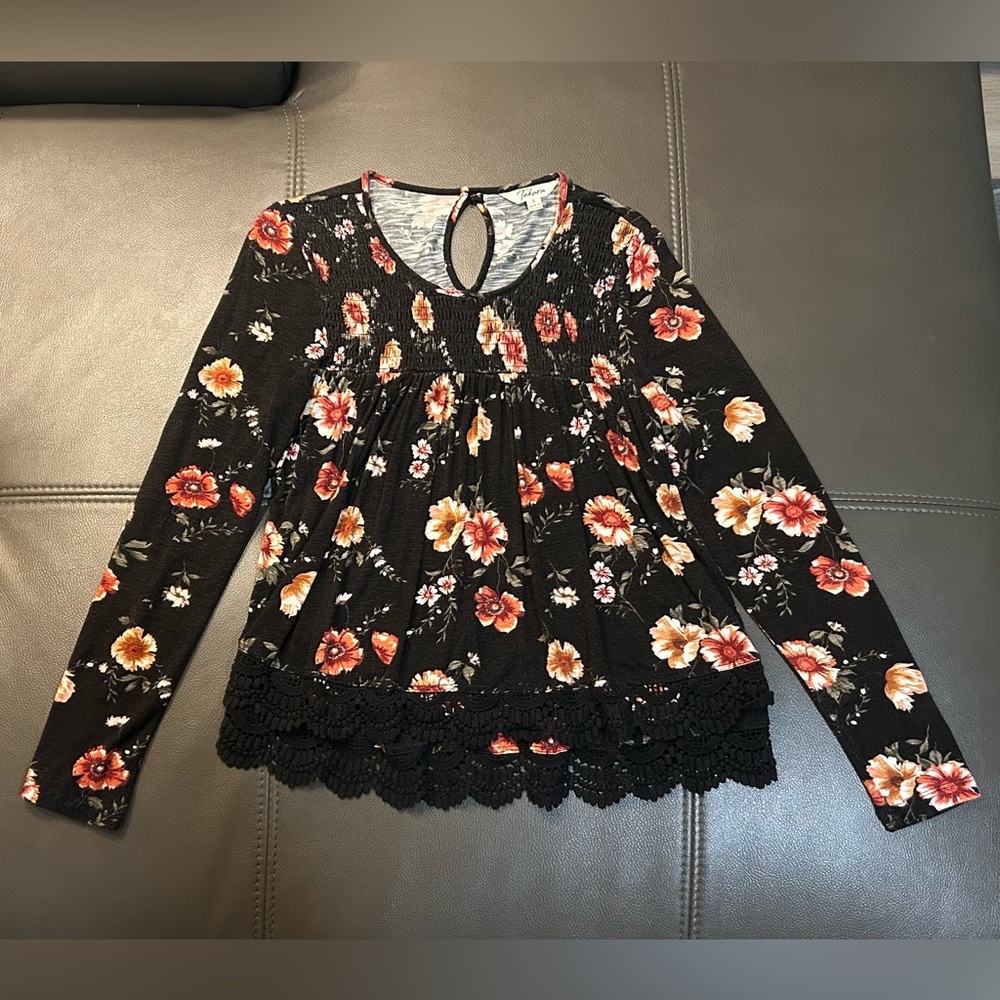Floral Top With Lace